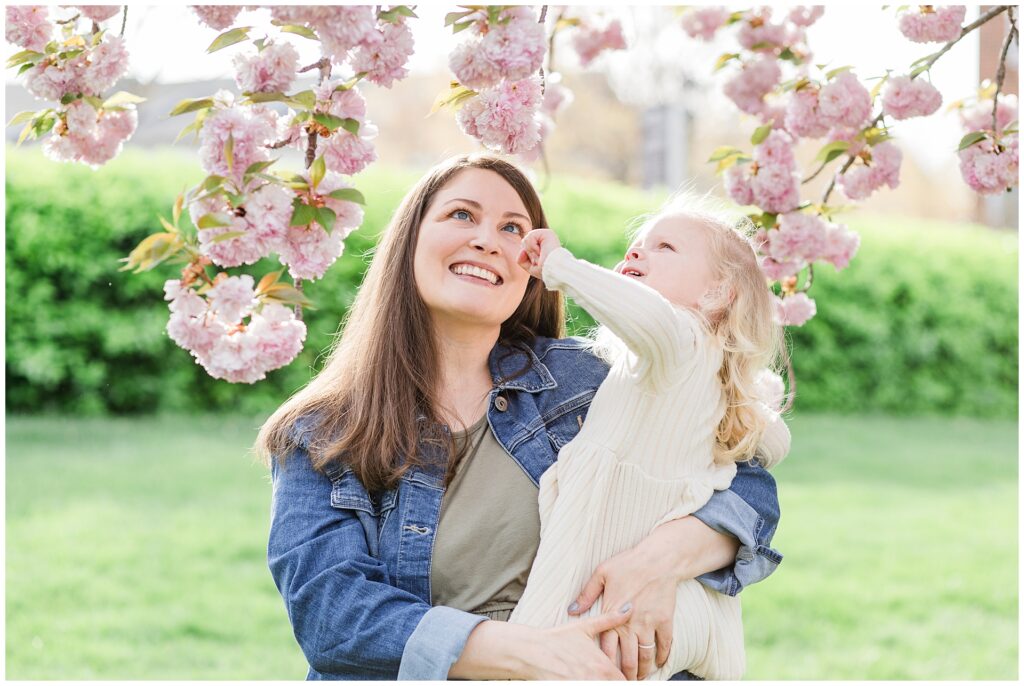 Spring mini session in Maryland featuring mom with toddler daughter