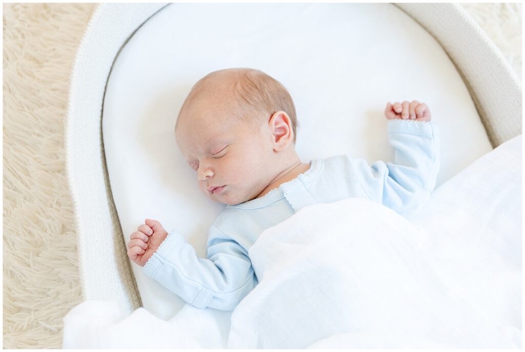 lifestyle newborn portrait in Montgomery County home